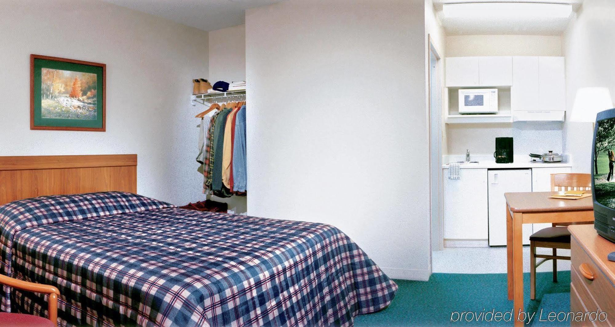 Hometowne Studios By Red Roof Colorado Springs - Airport Kamer foto